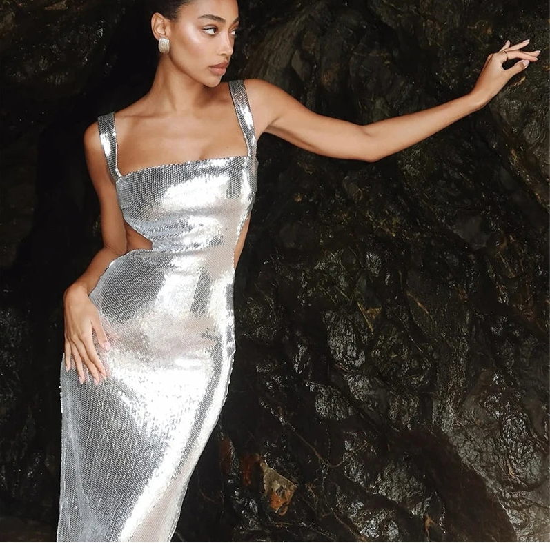 שמלת פאייטים גב פתוח