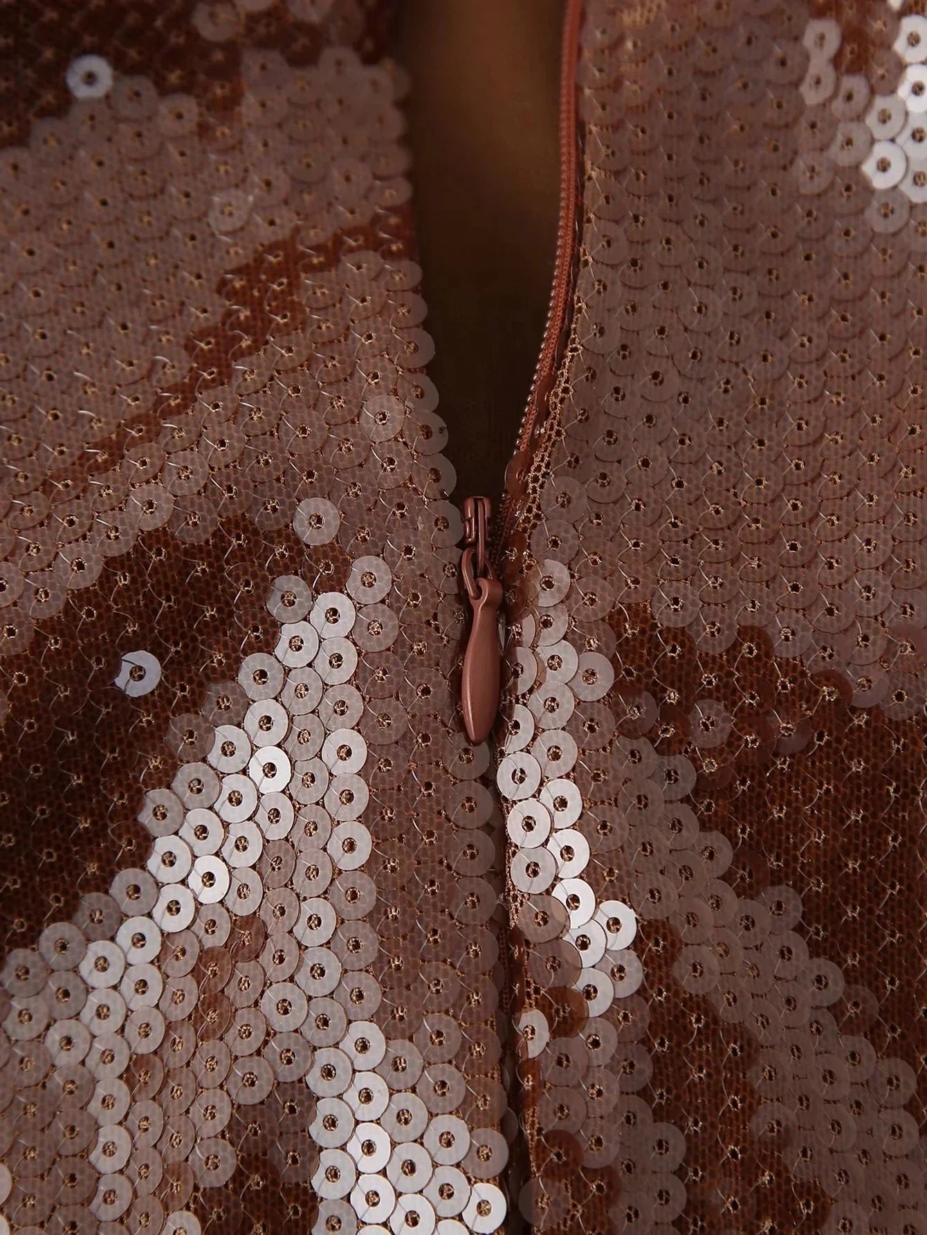 שמלת פאייטים גב פתוח