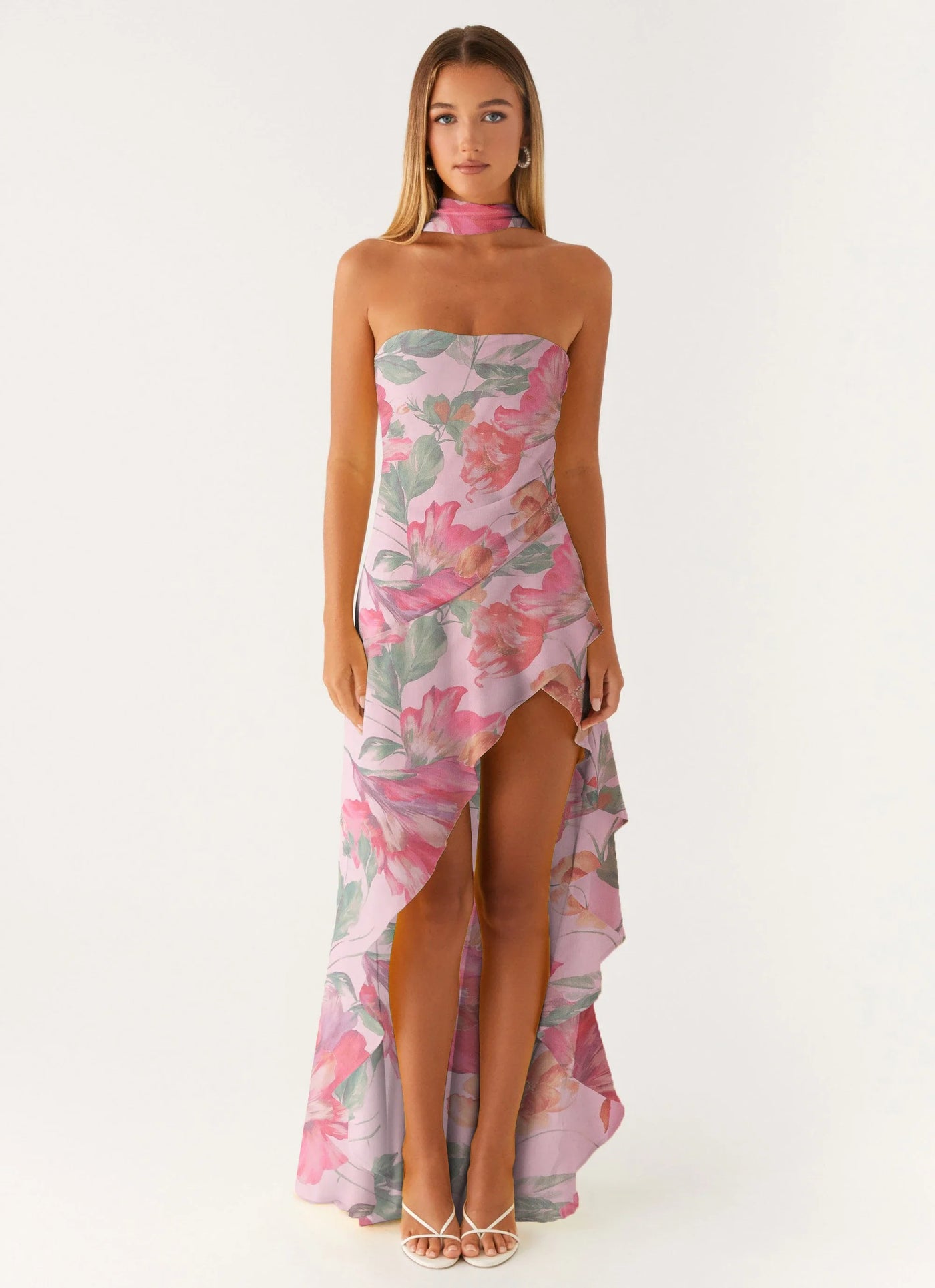 שיר - שמלת סטרפלס א־סימטרית עם צעיף