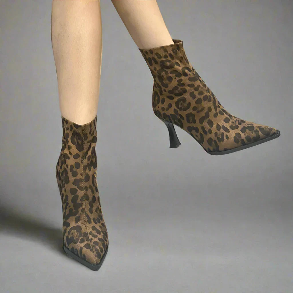 ים - מגפי שפיץ מנומר