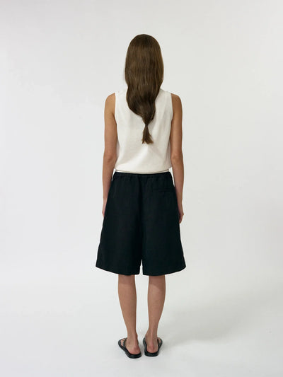 וסט סרוג עם צווארון פולו