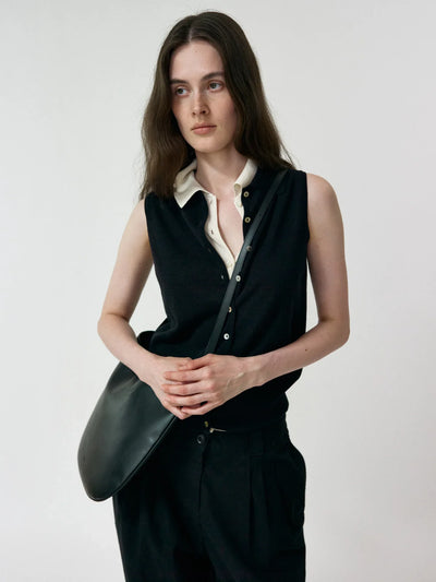 וסט סרוג עם צווארון פולו