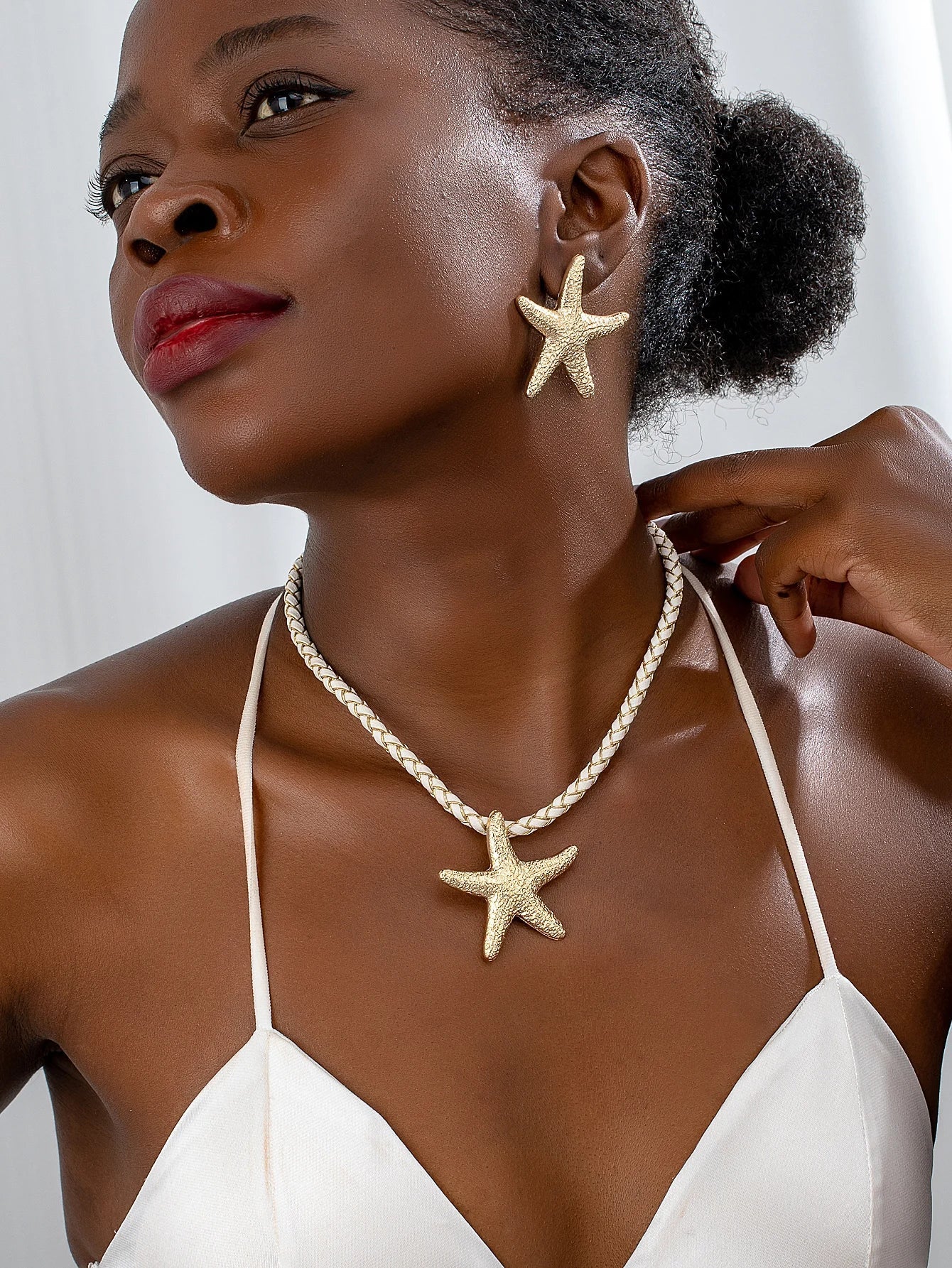 סט שרשרת ועגילים כוכב