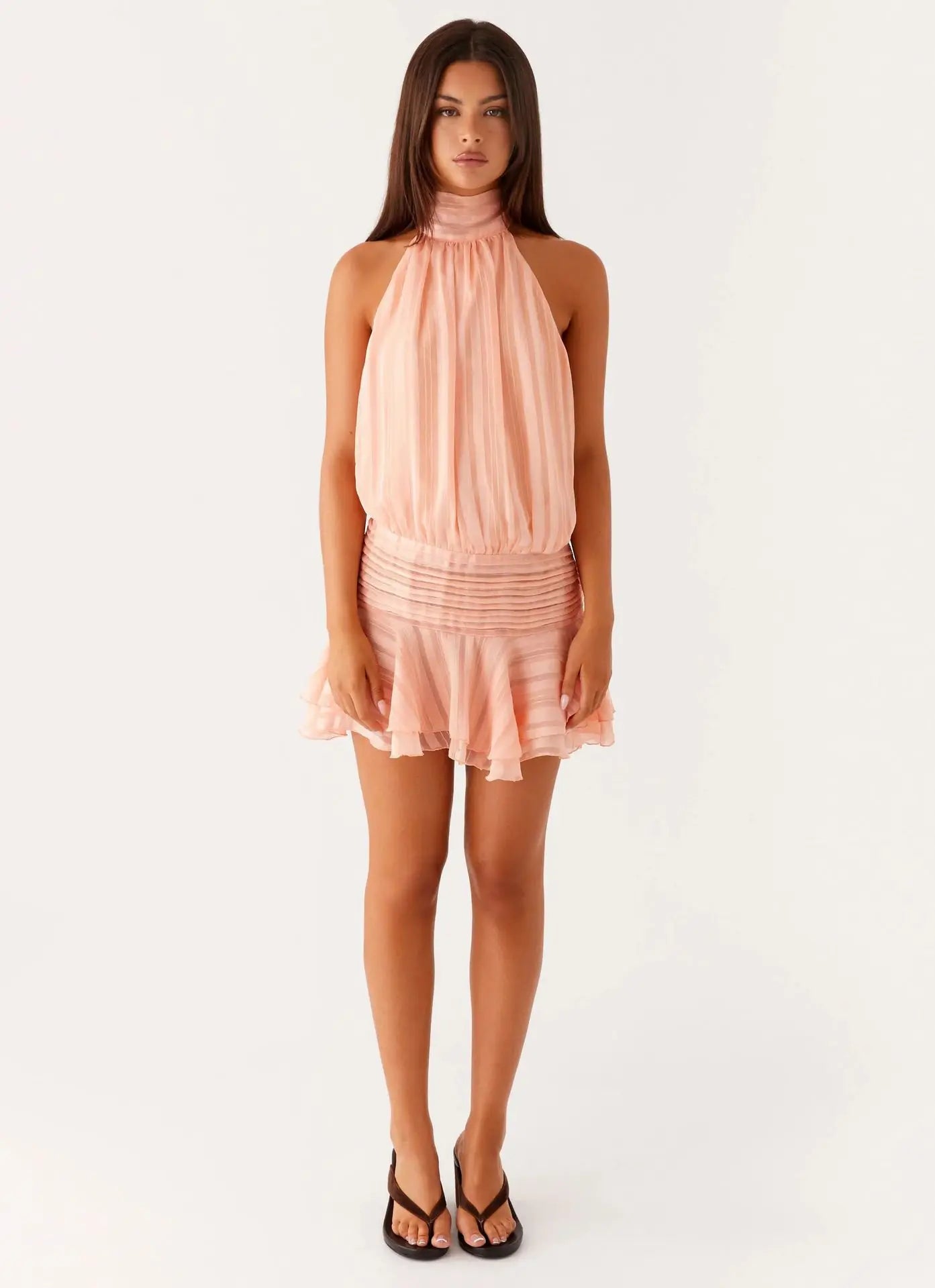 נויה - שמלת מיני עם קפלים וגב פתוח