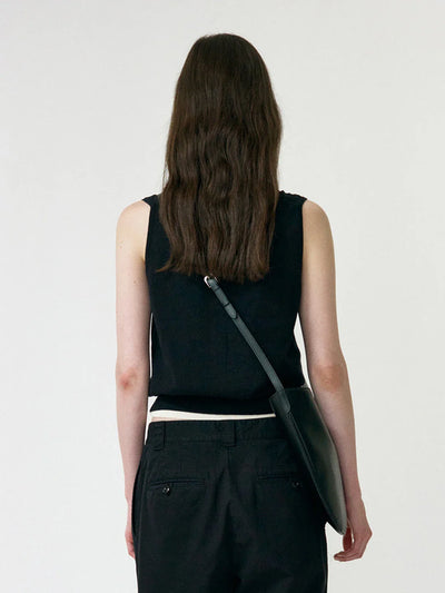 וסט סרוג עם צווארון פולו